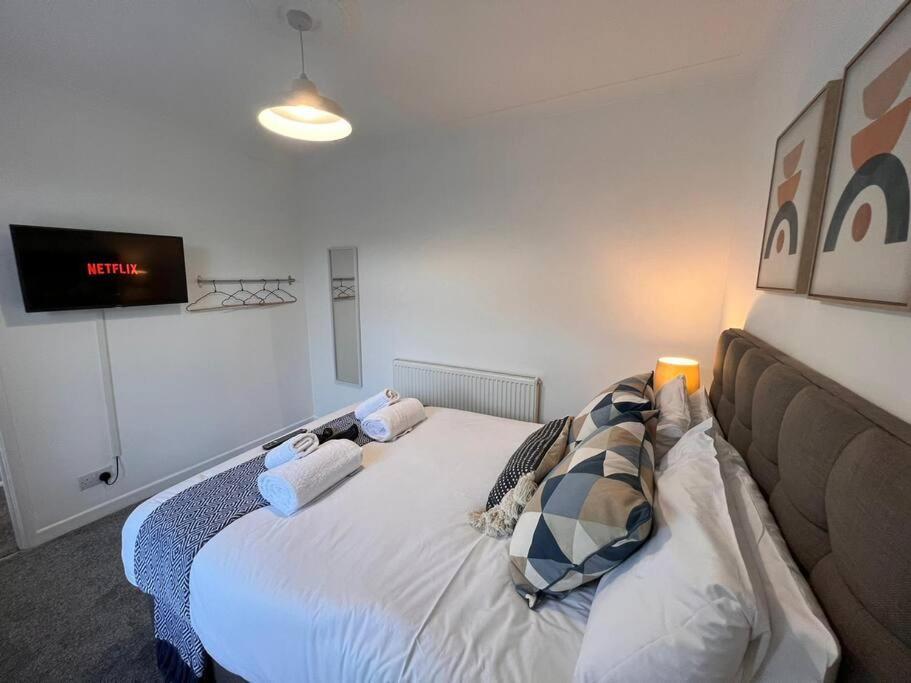 Bridge Place - Spacious Home With Plenty Of Beds! Merthyr Tydfil Luaran gambar