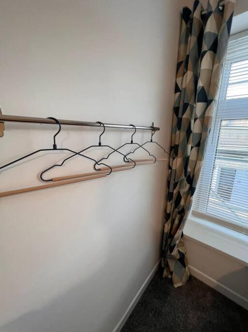 Bridge Place - Spacious Home With Plenty Of Beds! Merthyr Tydfil Luaran gambar